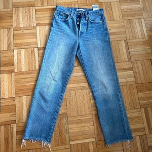 Levi’s wedgie straight fit